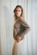 Women’s Classic Crew Neck Cashmere Sweater